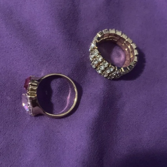 NWOT Ring 💍 set - Picture 4 of 4